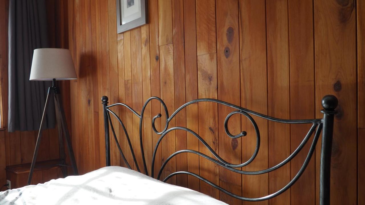 Au Pied Du Pont Panzió Châteauneuf-du-Faou Kültér fotó